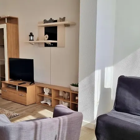 Three-bedroom Close To The Omis * Duce